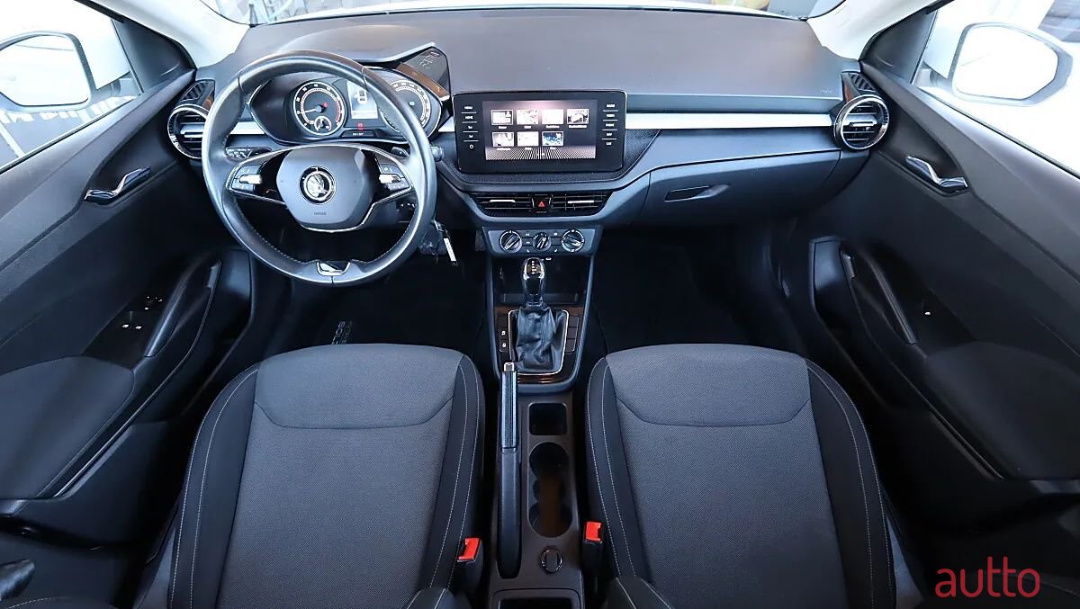2023' Skoda Fabia photo #2
