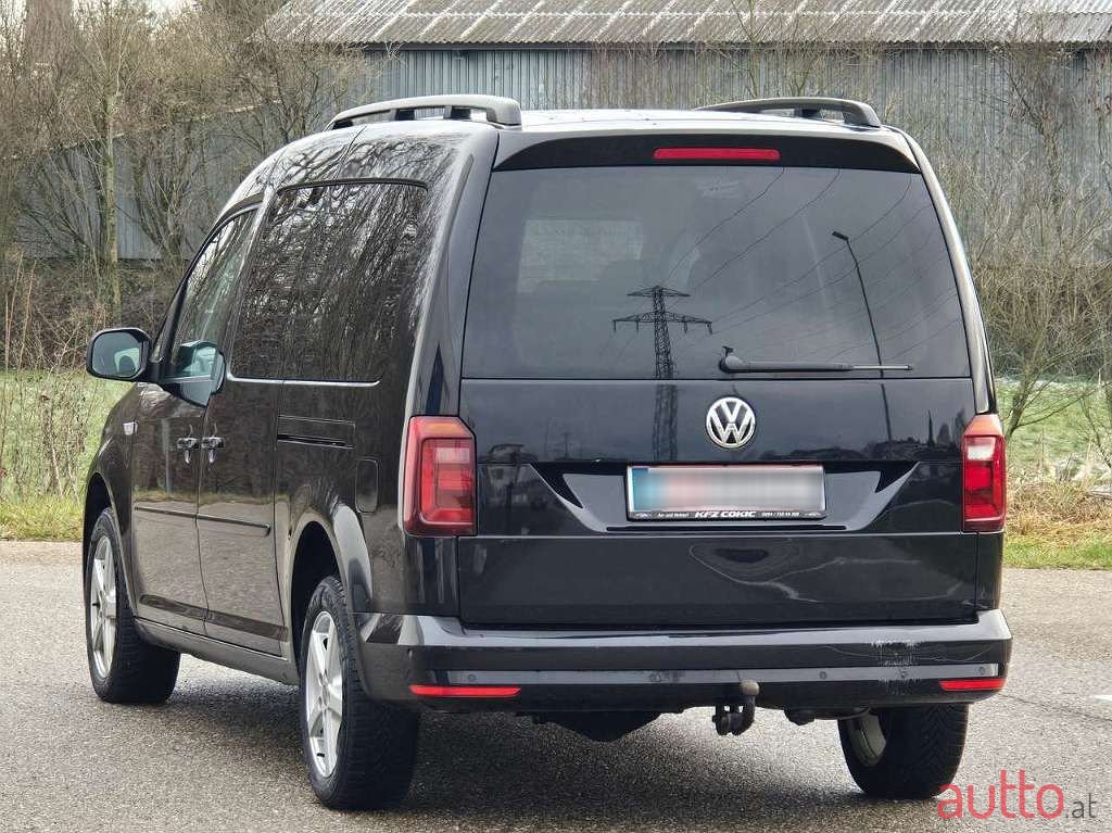 2019' Volkswagen Caddy photo #3