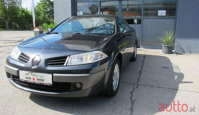 2006' Renault Megane photo #1