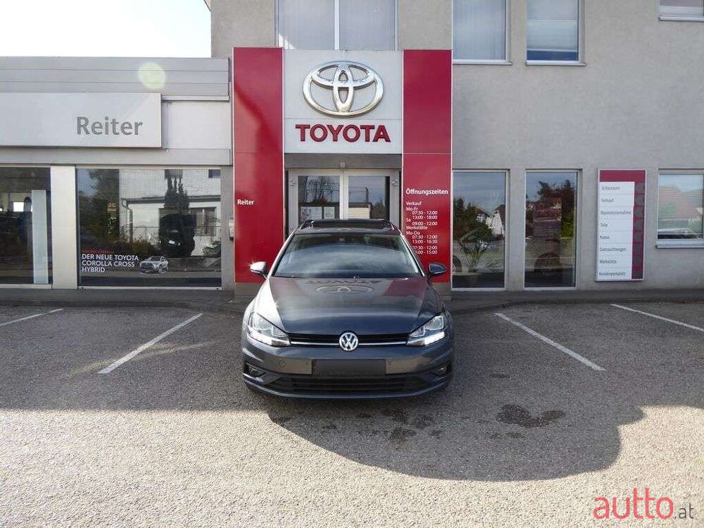 2018' Volkswagen Golf photo #1