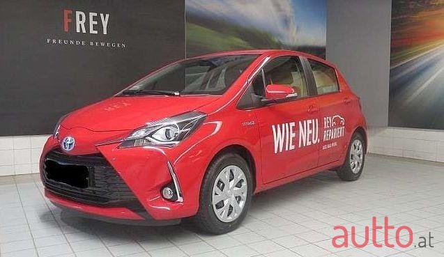 2018' Toyota Yaris photo #2