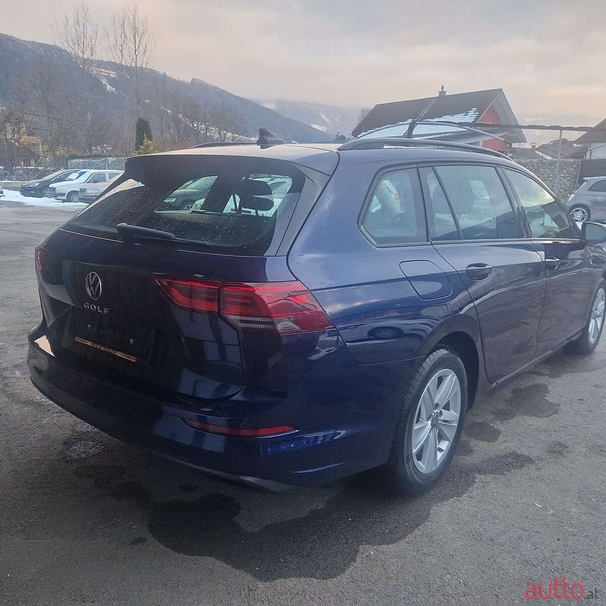 2021' Volkswagen Golf photo #5