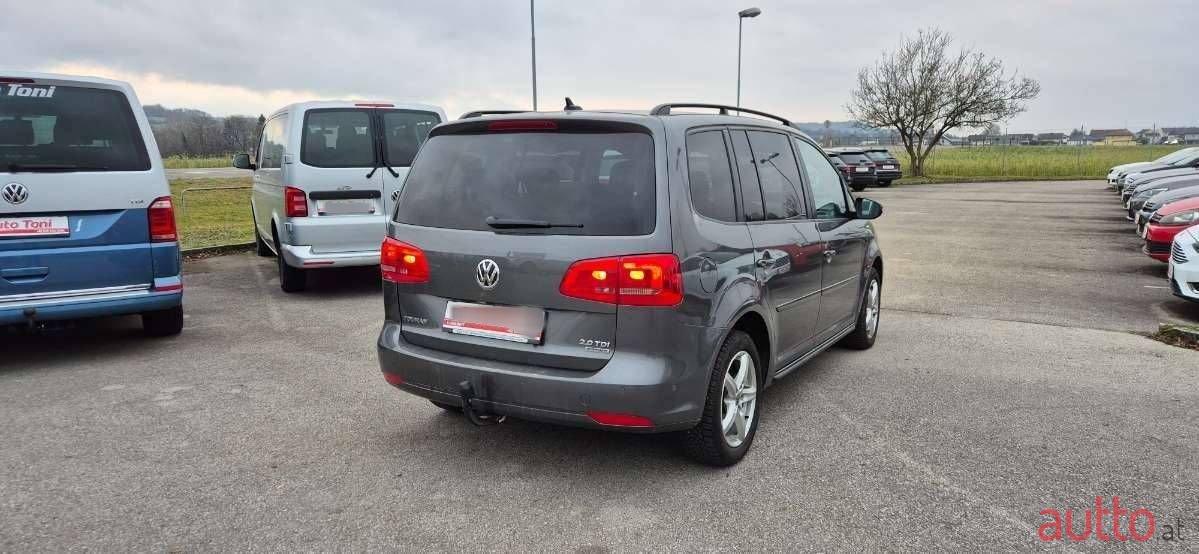 2013' Volkswagen Touran photo #4