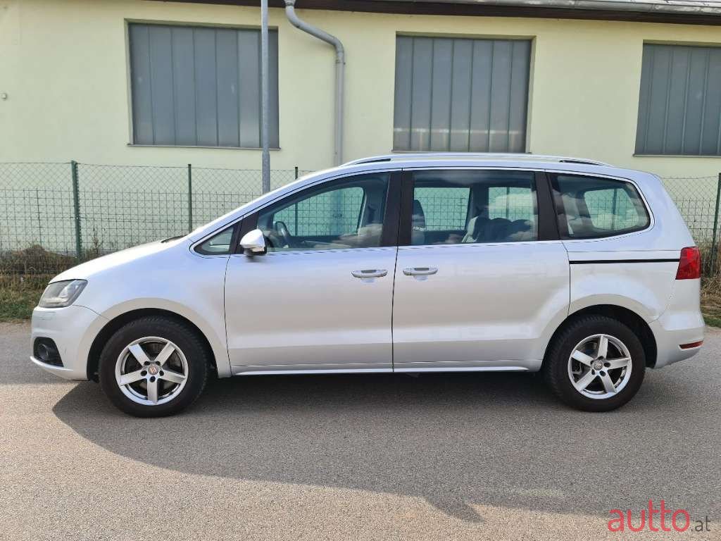 2011' SEAT Alhambra photo #6