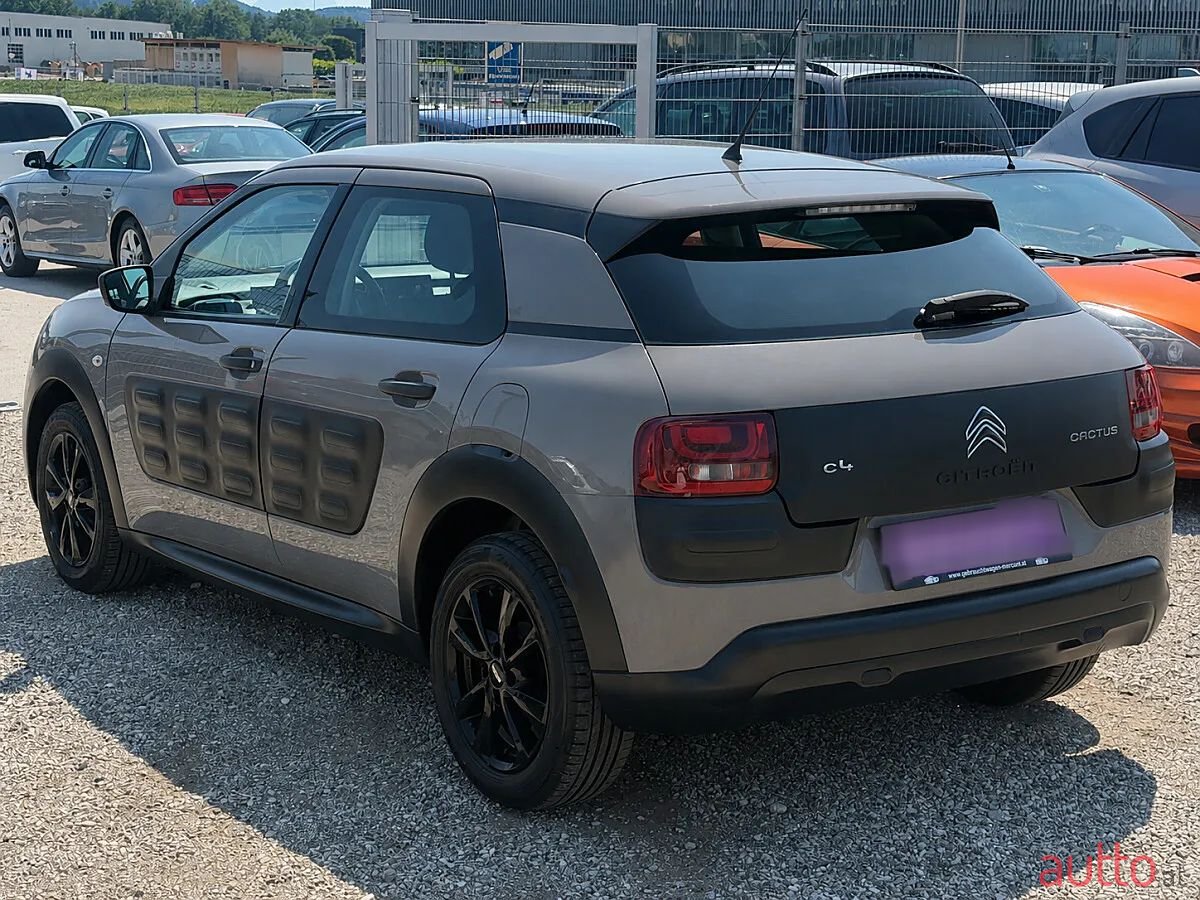 2016' Citroen C4 Cactus photo #6
