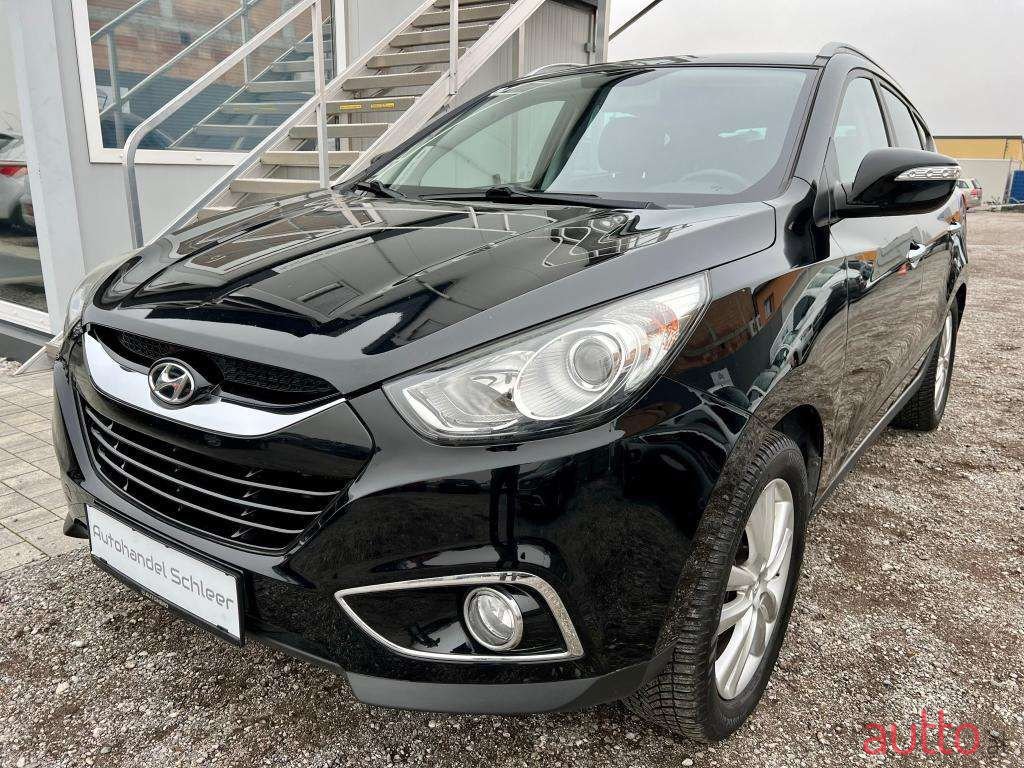 2011' Hyundai ix35 photo #1