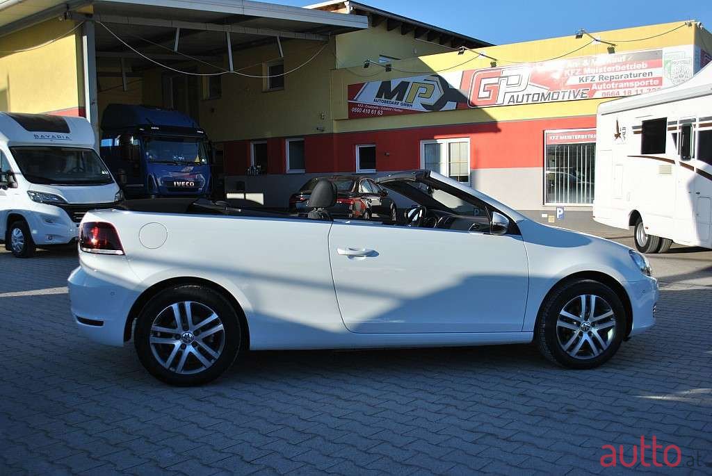 2015' Volkswagen Golf photo #3