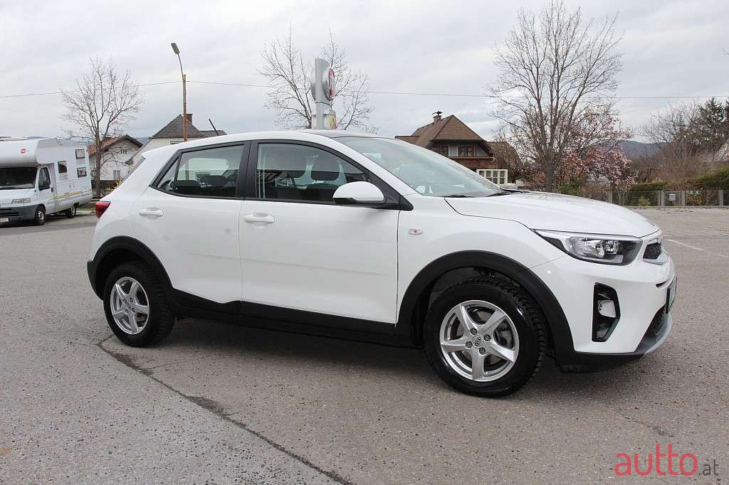 2018' Kia Stonic photo #2