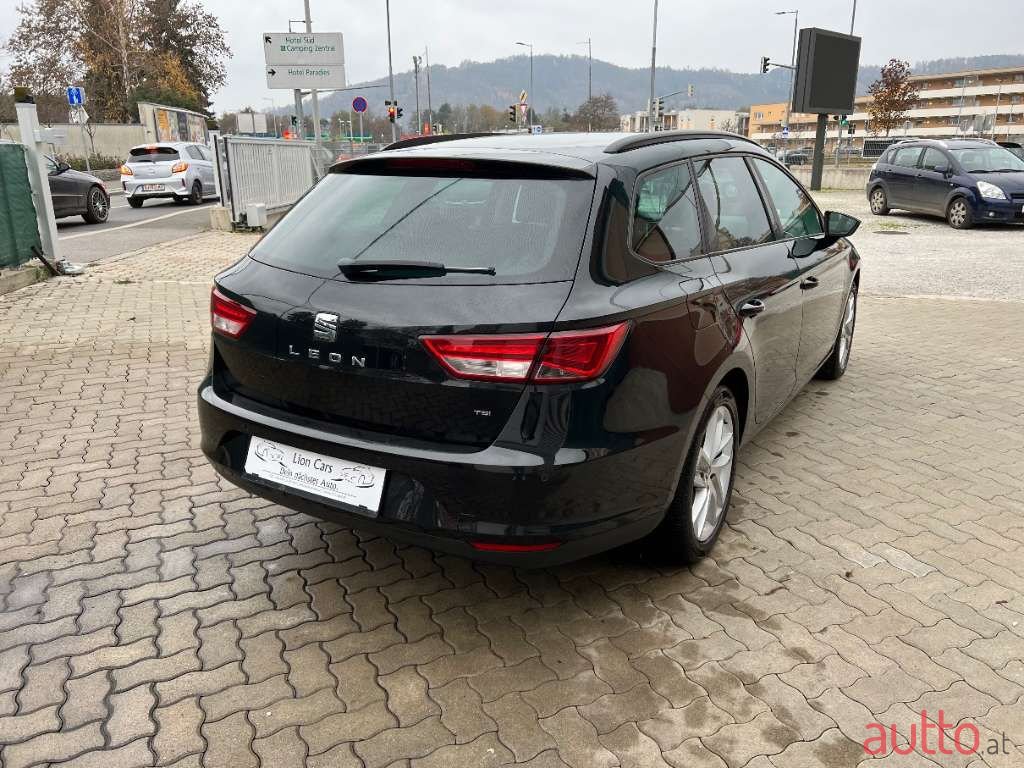 2013' SEAT Leon photo #5