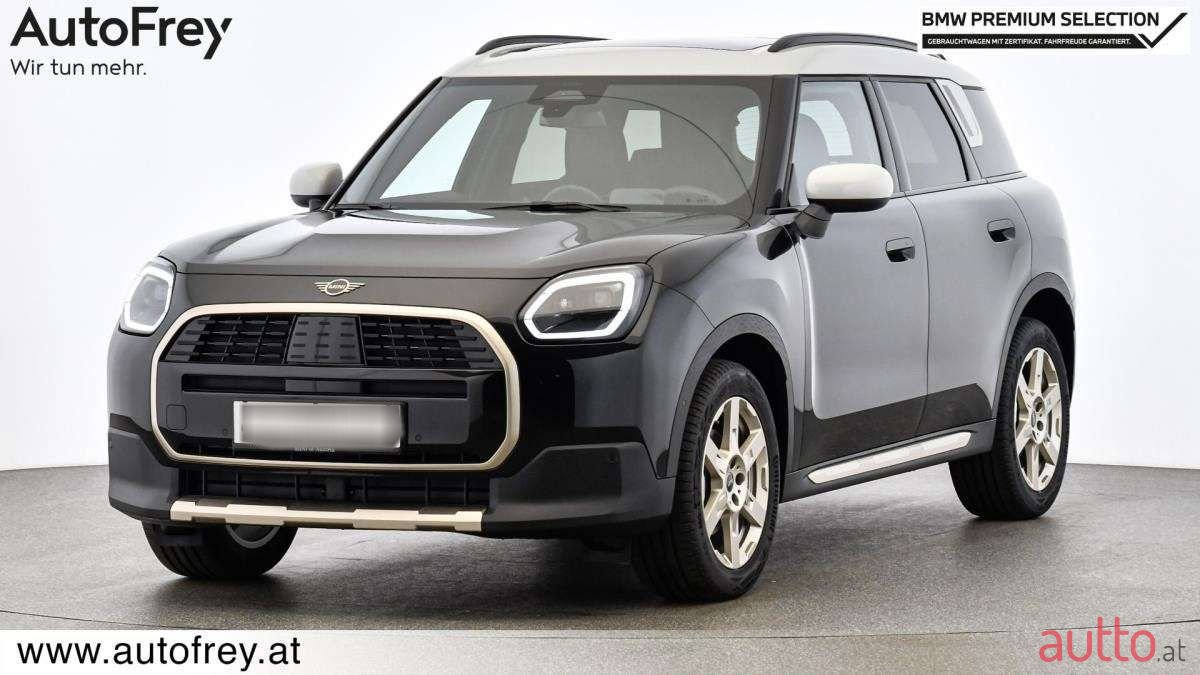 2024' MINI Countryman photo #1