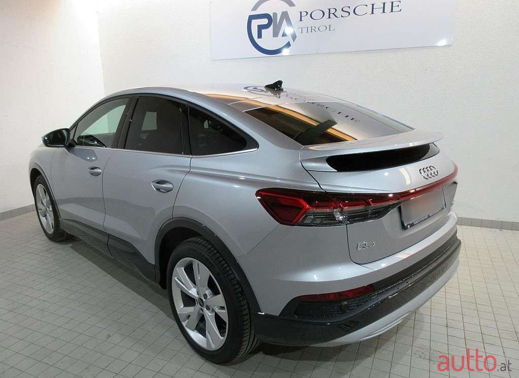 2023' Audi Q4 photo #4