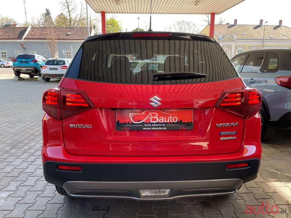 2021' Suzuki Vitara photo #3