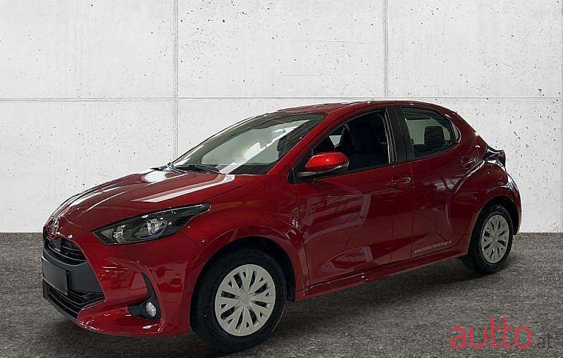 2023' Toyota Yaris photo #1