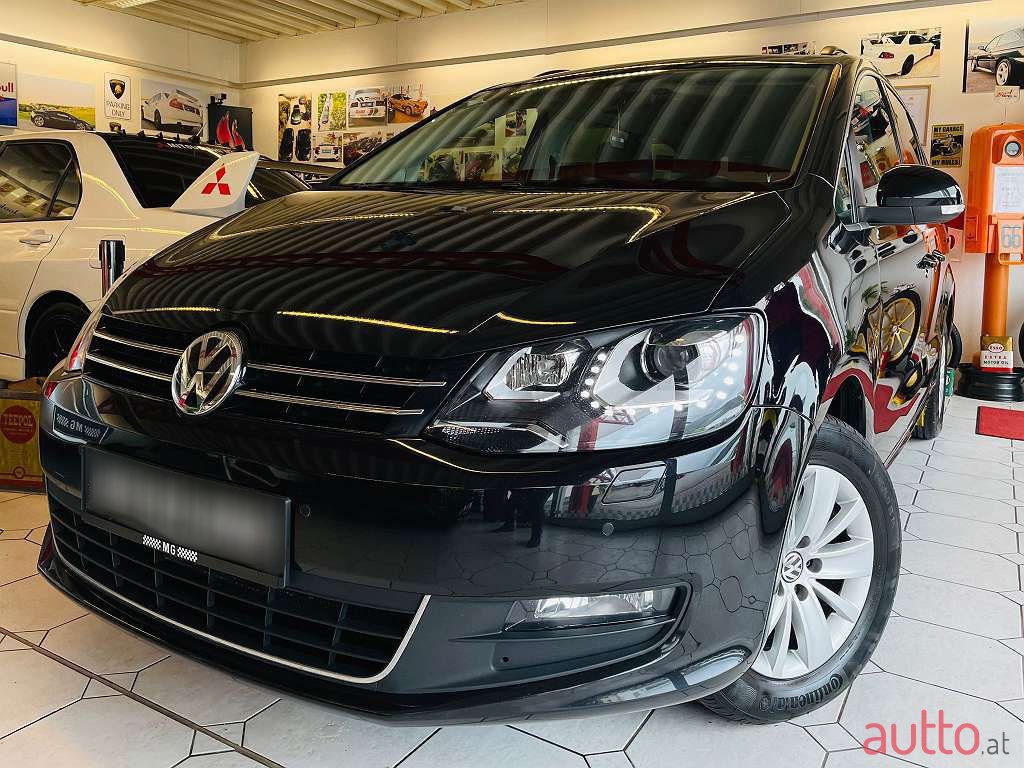 2017' Volkswagen Sharan photo #4