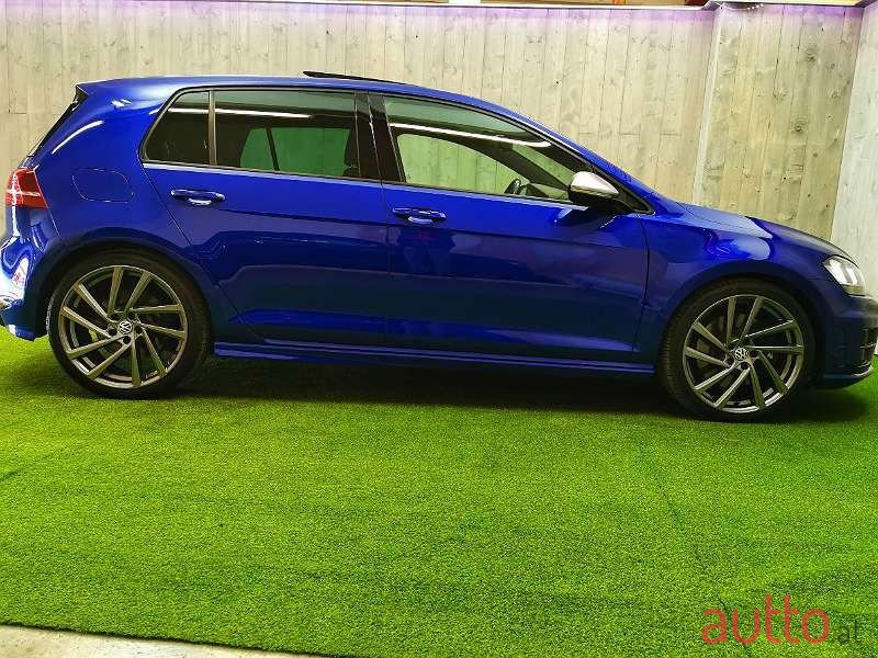 2016' Volkswagen Golf photo #5