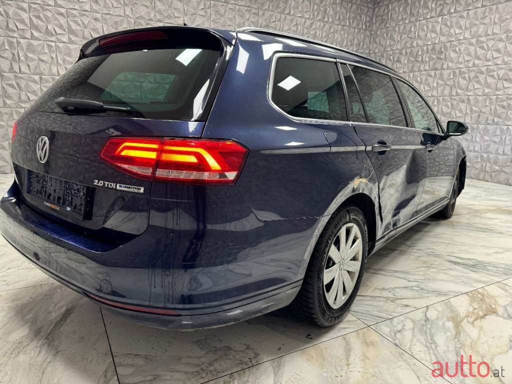 2016' Volkswagen Passat photo #6