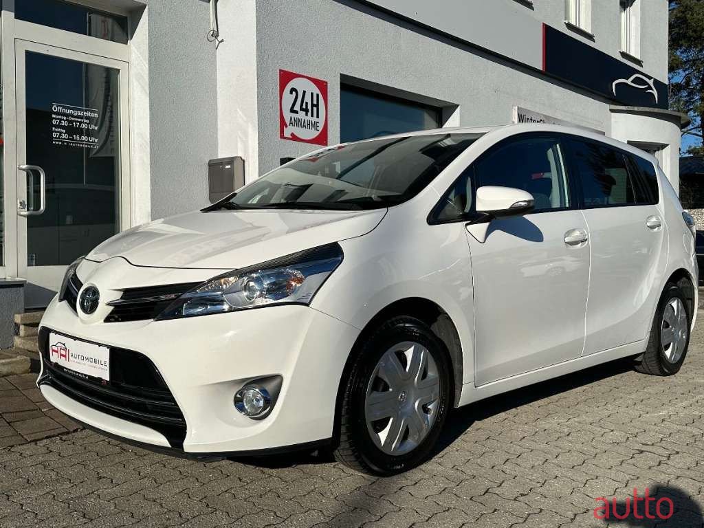 2013' Toyota Verso photo #4