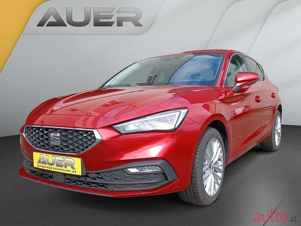 2021' SEAT Leon photo #1