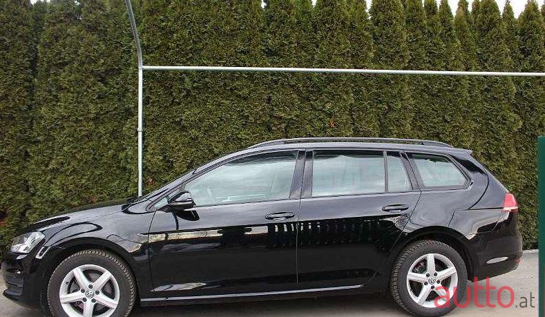 2016' Volkswagen Golf photo #1