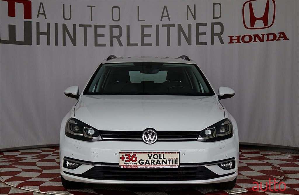 2018' Volkswagen Golf photo #6