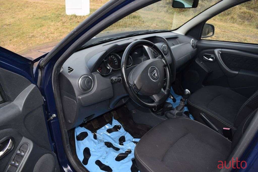2014' Dacia Duster photo #4
