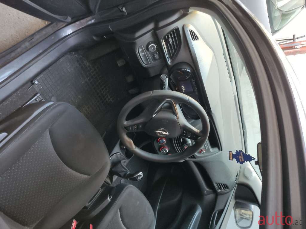 2017' Opel Karl photo #5