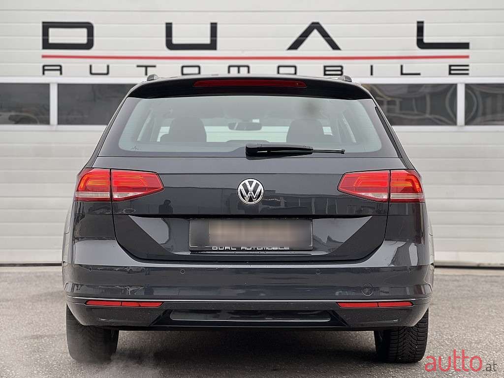 2015' Volkswagen Passat photo #6