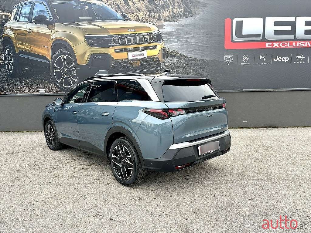 2024' Peugeot 5008 photo #3