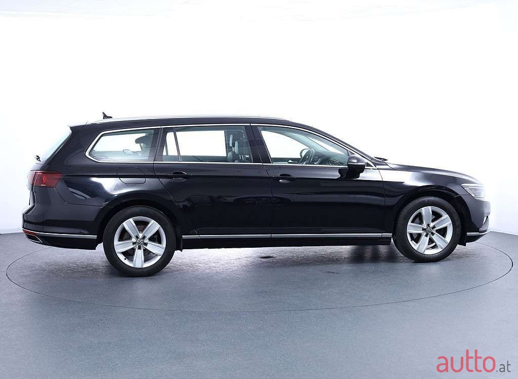 2020' Volkswagen Passat photo #6