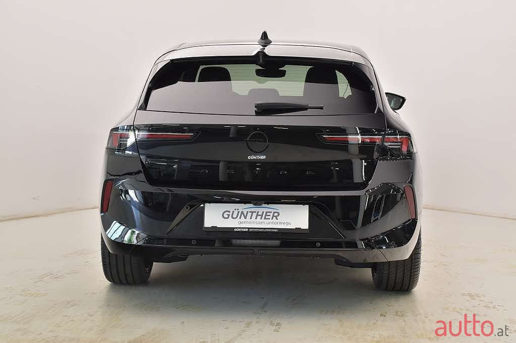 2022' Opel Astra photo #4