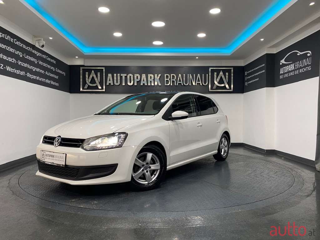 2014' Volkswagen Polo photo #1