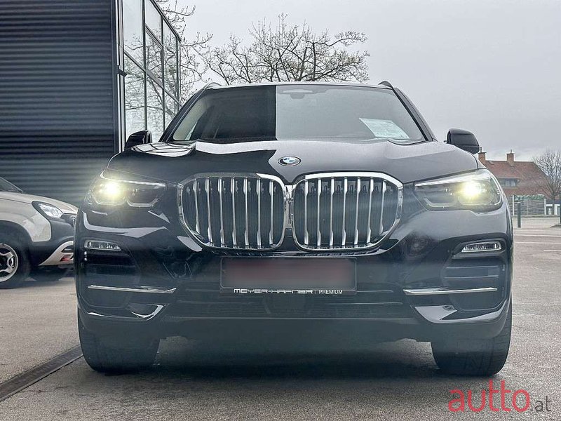 2020' BMW X5 photo #6