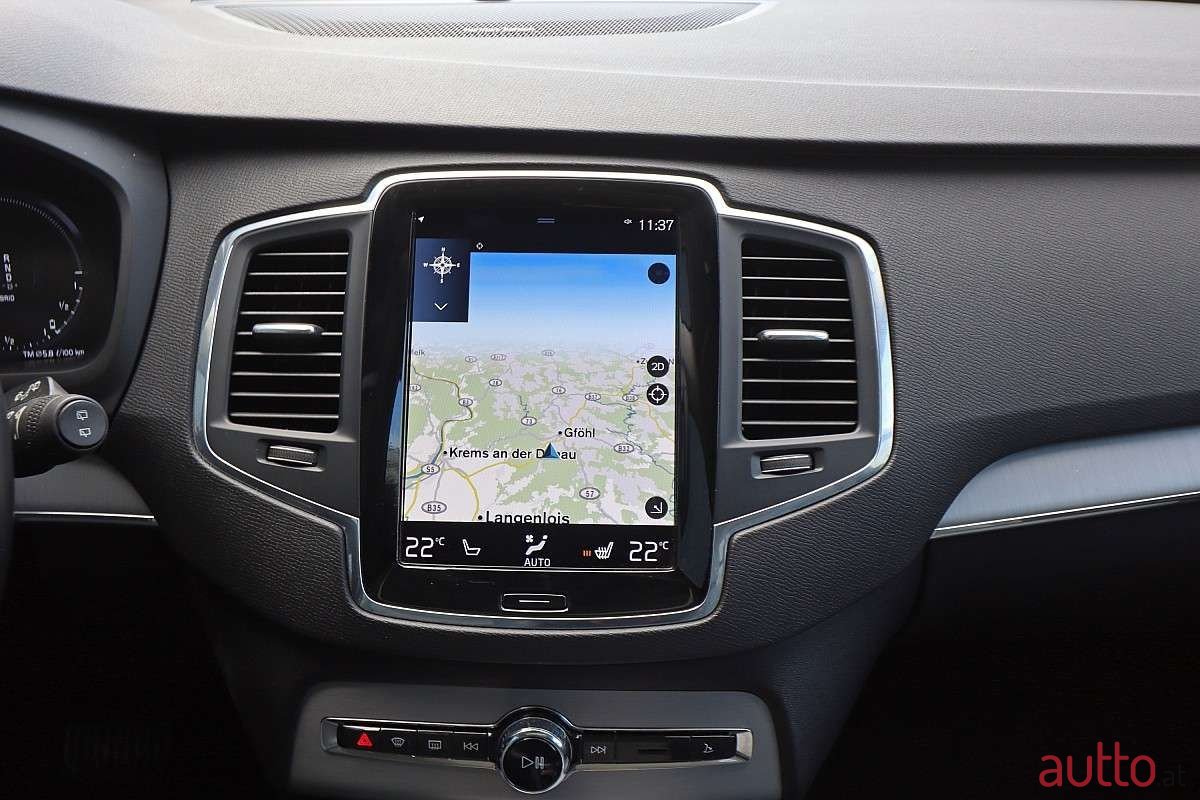 2019' Volvo XC90 photo #6