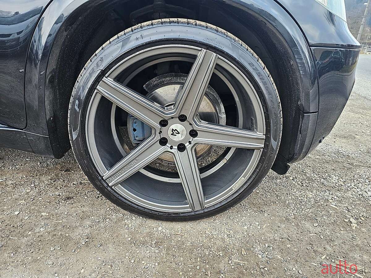 2011' BMW X5 photo #6