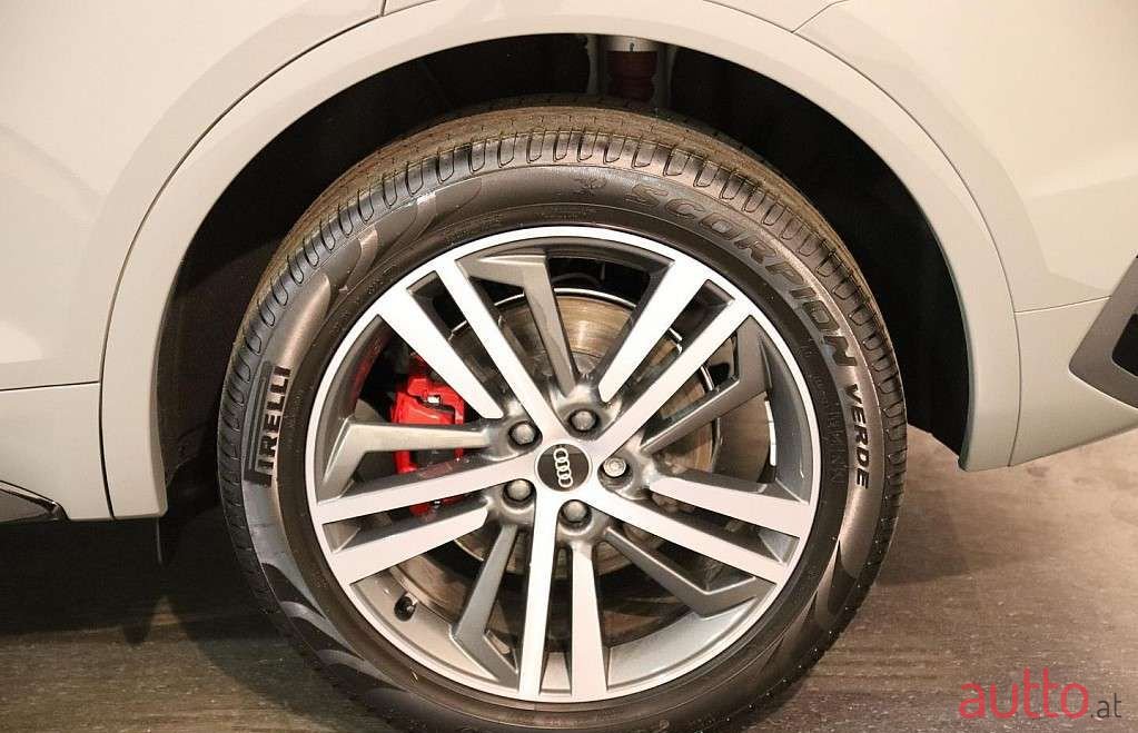 2022' Audi Q5 photo #4