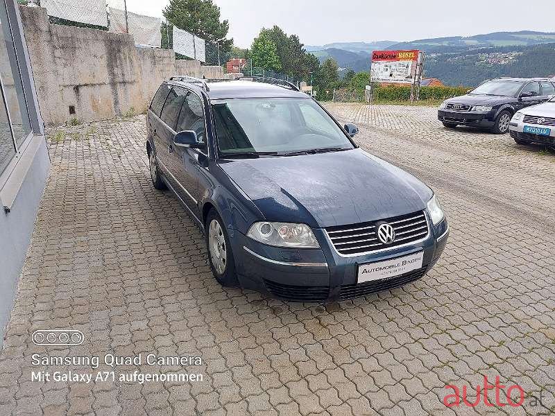 2004' Volkswagen Passat photo #4