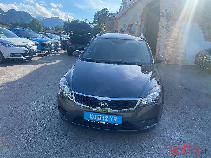 2012' Kia Ceed photo #3