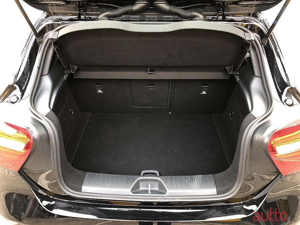 2017' Mercedes-Benz A-Klasse photo #6