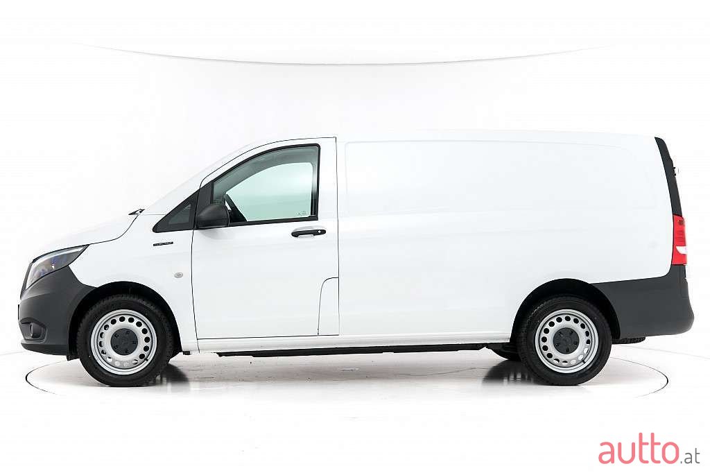2020' Mercedes-Benz Vito photo #2
