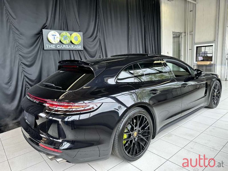 2018' Porsche Panamera photo #6