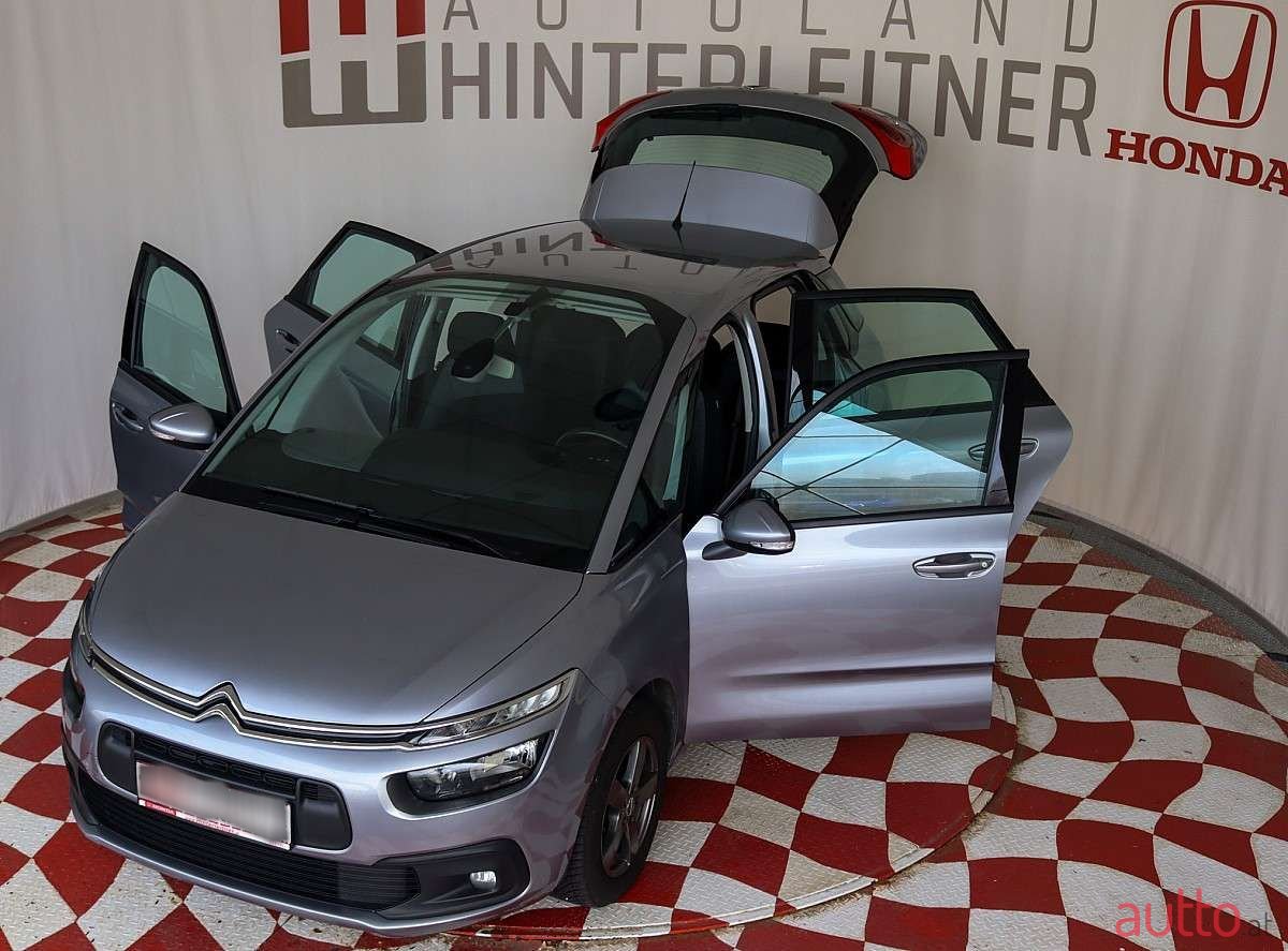 2017' Citroen C4 photo #3