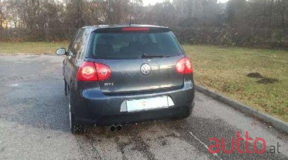 2006' Volkswagen Golf photo #2