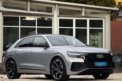 2019' Audi Q8