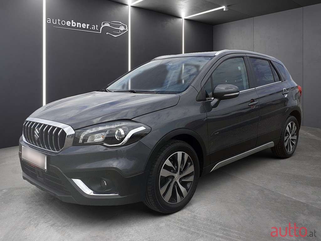 2017' Suzuki SX4 photo #1