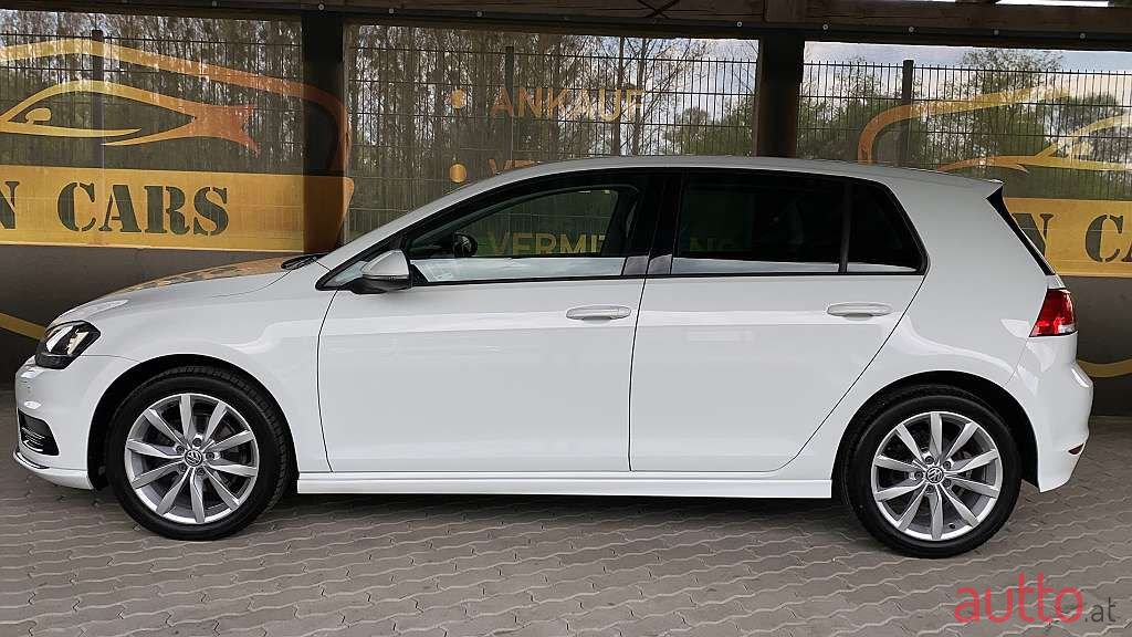 2015' Volkswagen Golf photo #6