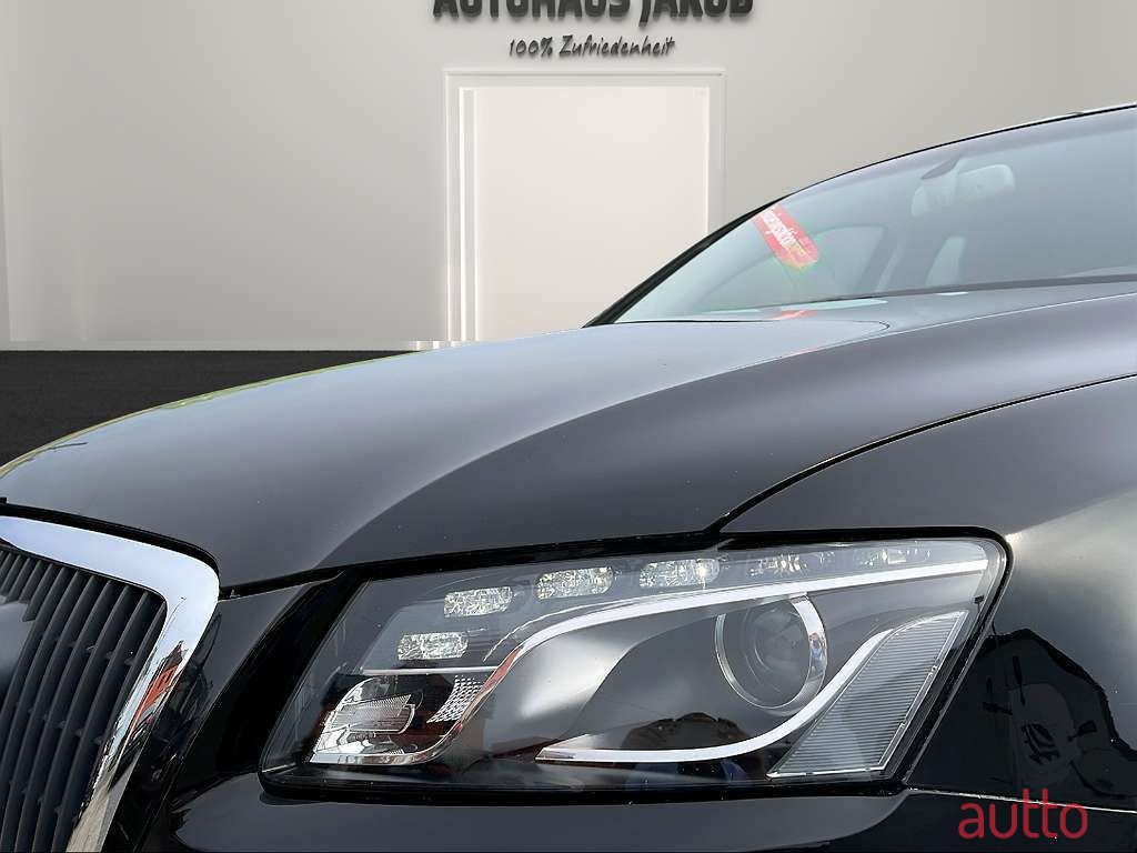 2012' Audi Q5 photo #4