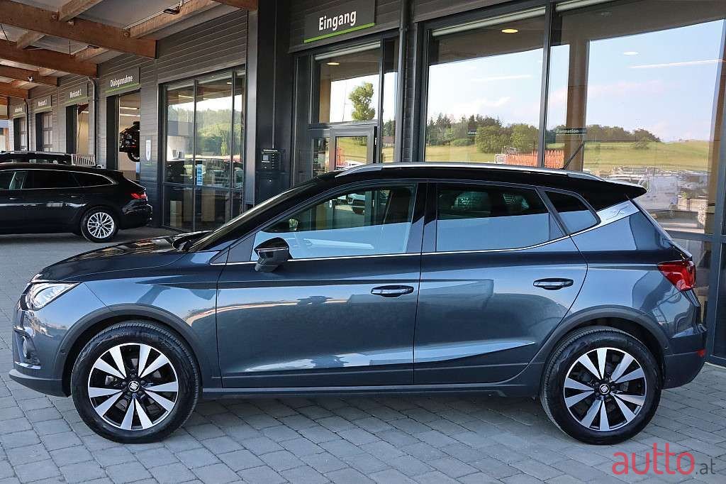 2020' SEAT Arona photo #2