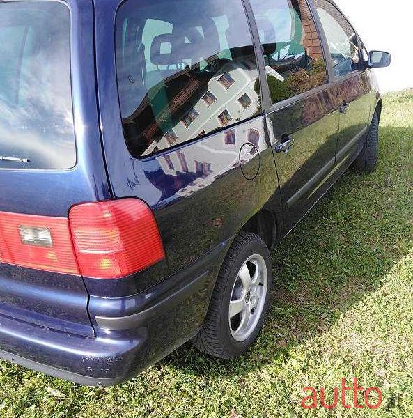 2003' Volkswagen Sharan photo #1