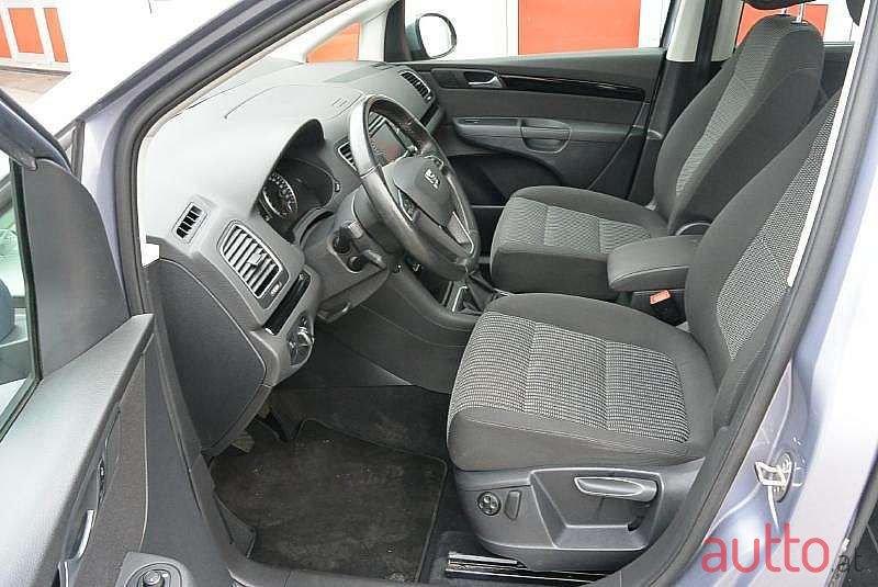 2016' SEAT Alhambra photo #5