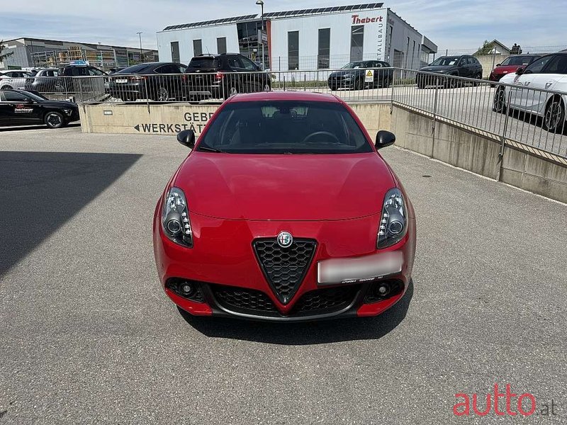 2019' Alfa Romeo Giulietta photo #2